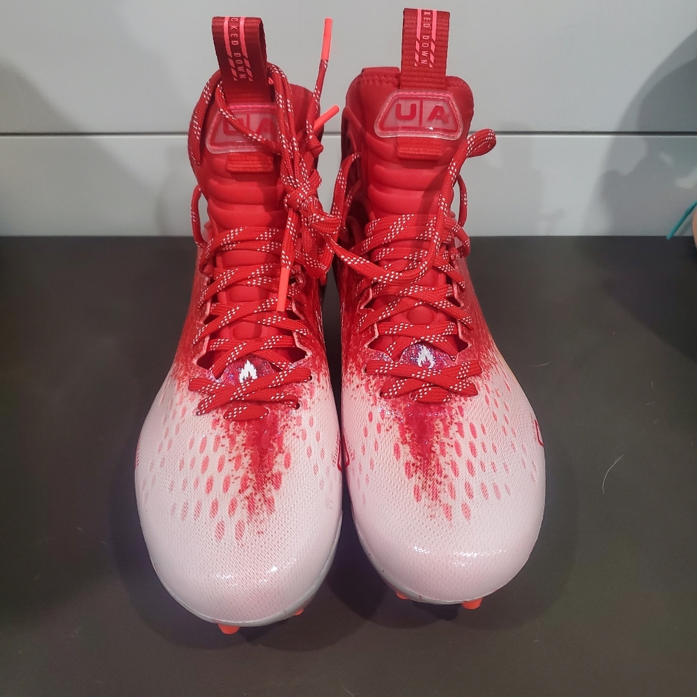 NEW Under Armour Spotlight Lux MC 2.0 Football Cleats Mens